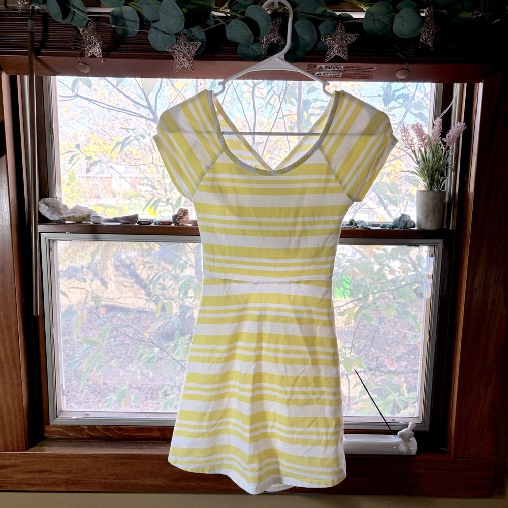 Basic Editions Yellow & White Striped Girl’s Dress Size L 10/12 Casual Sundress